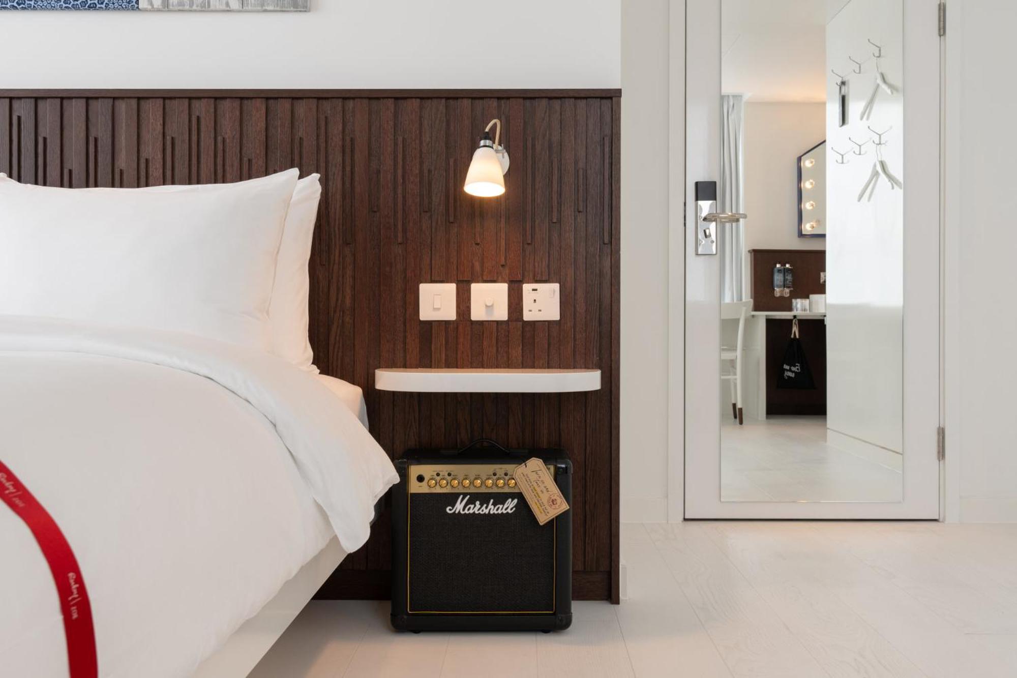 Ruby Zoe Hotel London Bagian luar foto